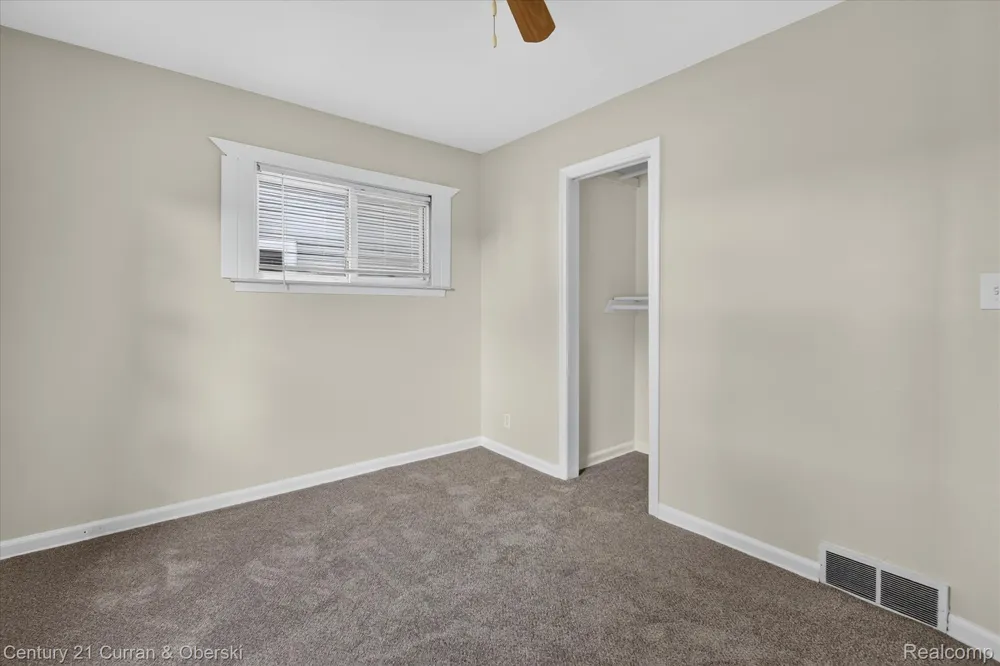 25906 Lehigh Street Inkster City, MI 48141
