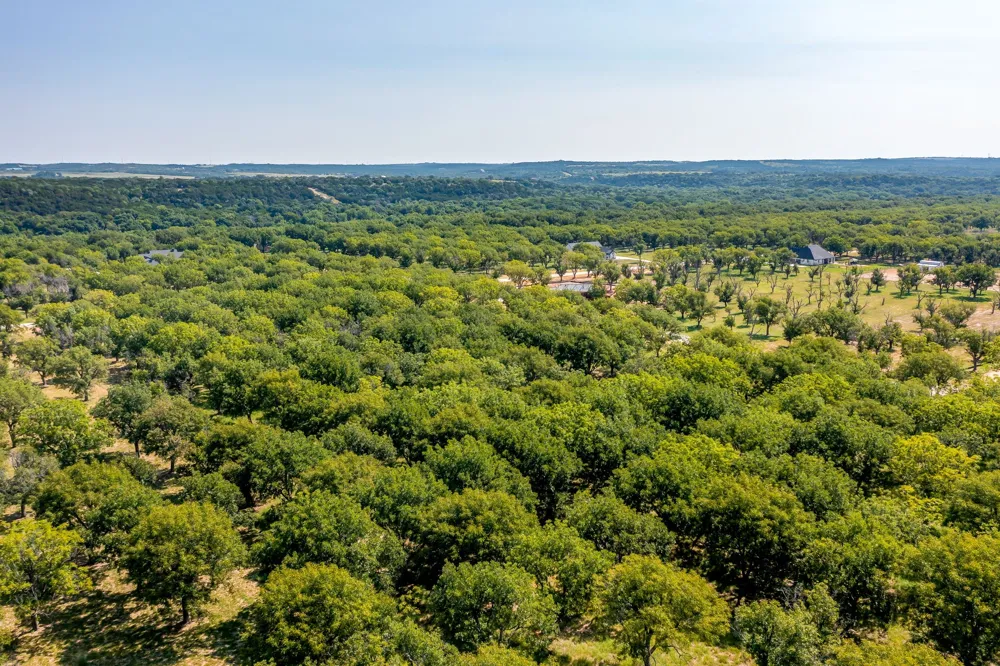2525 Buckskin Drive Granbury, TX 76049