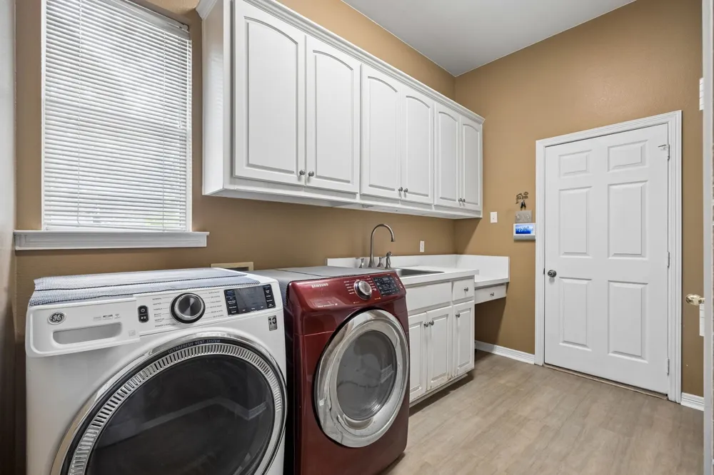 908 Trailwood Court Cedar Hill, TX 75104