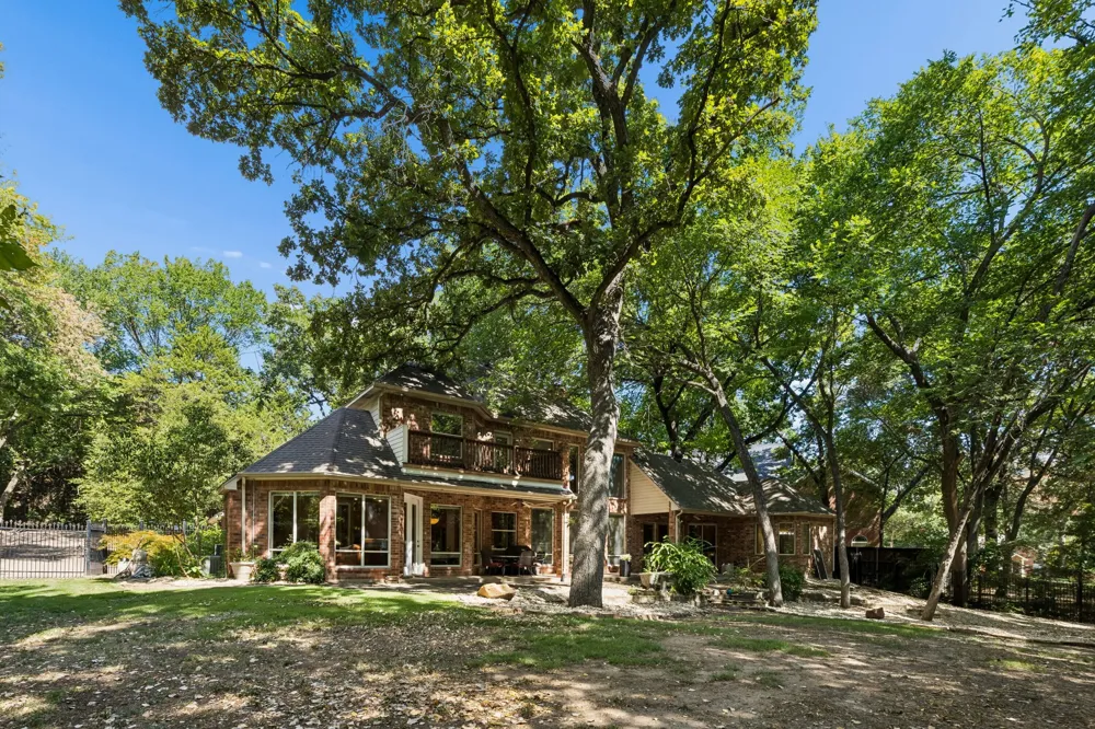 908 Trailwood Court Cedar Hill, TX 75104
