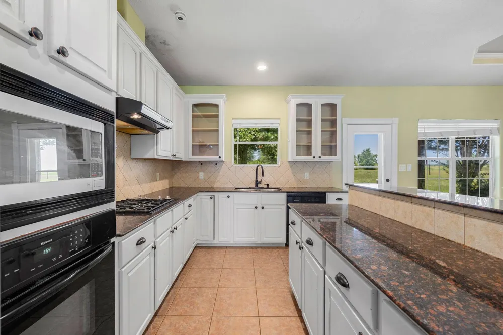 2527 Settlers Way Drive Sealy, TX 77474