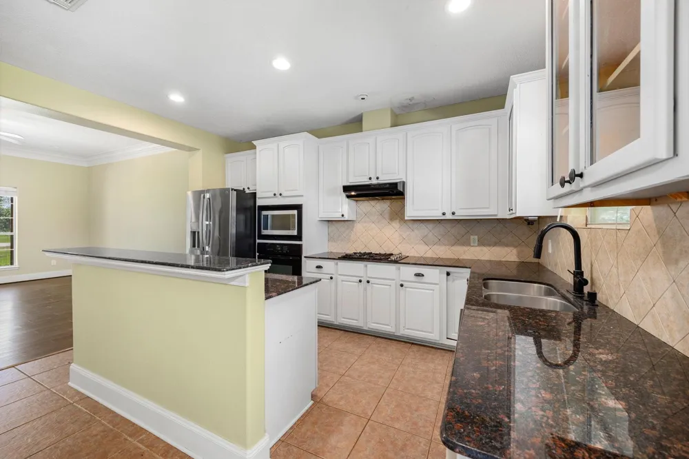 2527 Settlers Way Drive Sealy, TX 77474