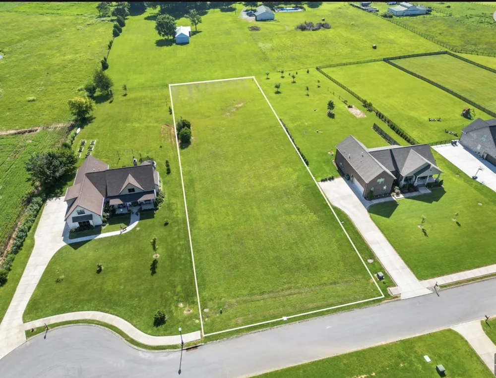 136A Wind Wood Dr Portland, TN 37148