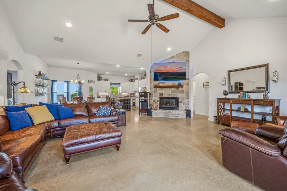 4305 Skyline Drive Bluff Dale, TX 76433