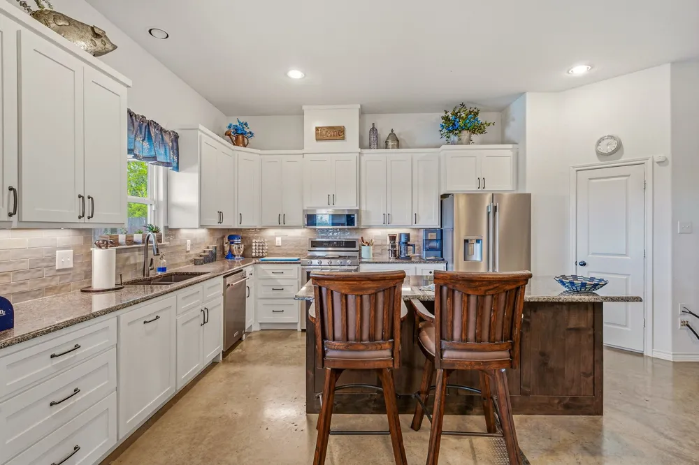 4305 Skyline Drive Bluff Dale, TX 76433