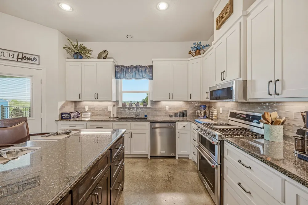 4305 Skyline Drive Bluff Dale, TX 76433
