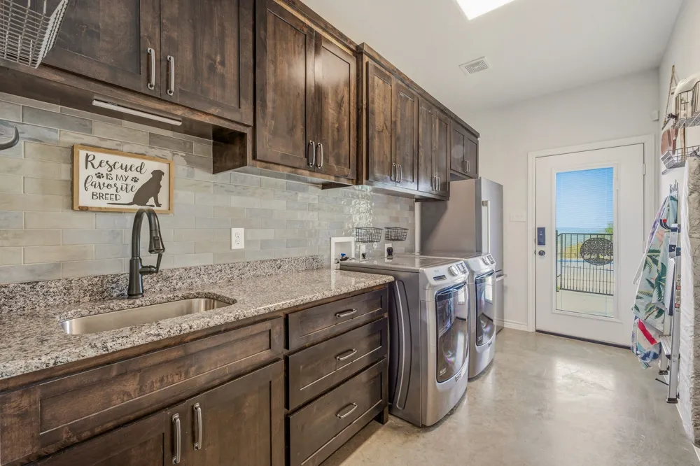 4305 Skyline Drive Bluff Dale, TX 76433