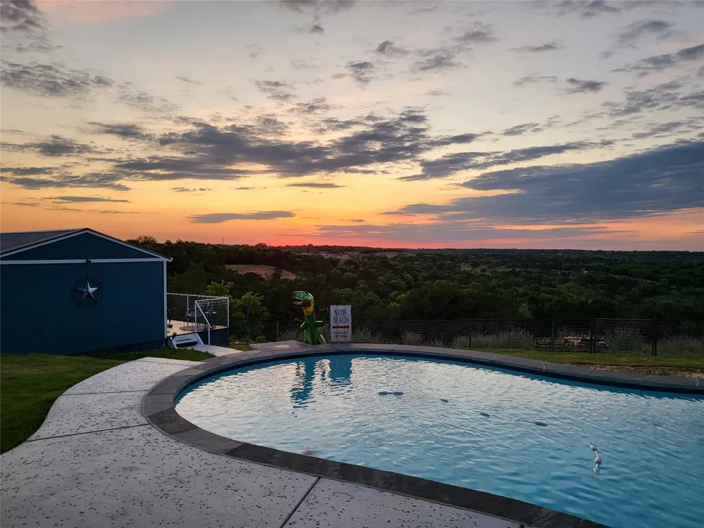 4305 Skyline Drive Bluff Dale, TX 76433