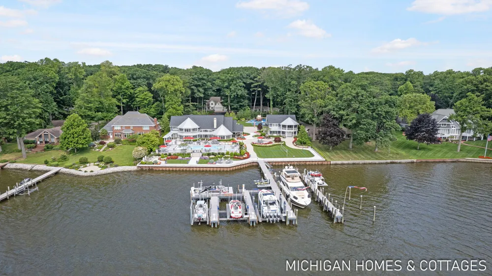 Norwood Avenue Park Township, MI 49424