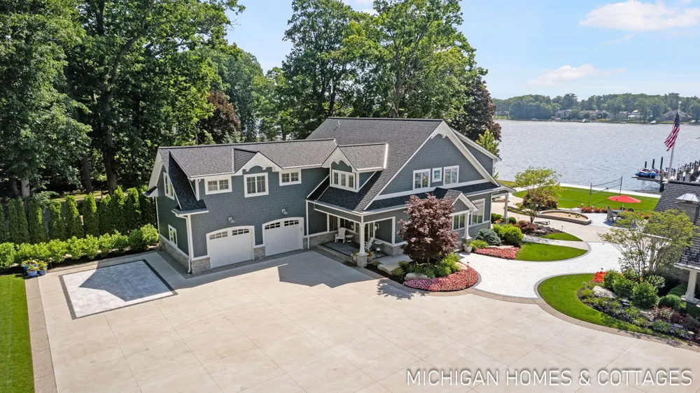 Norwood Avenue Park Township, MI 49424