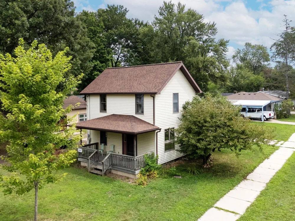 304 Hartel Road Eaton Township, MI 48876