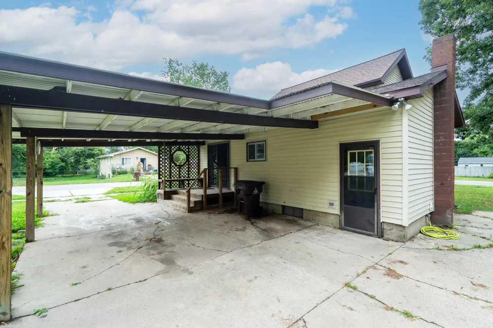304 Hartel Road Eaton Township, MI 48876