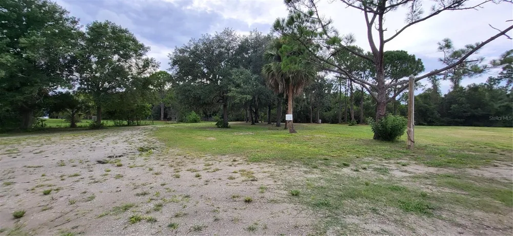 1685 E OSCEOLA ROAD Geneva, FL 32732