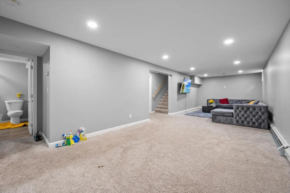 2656 Fremont Avenue E Maplewood, MN 55119