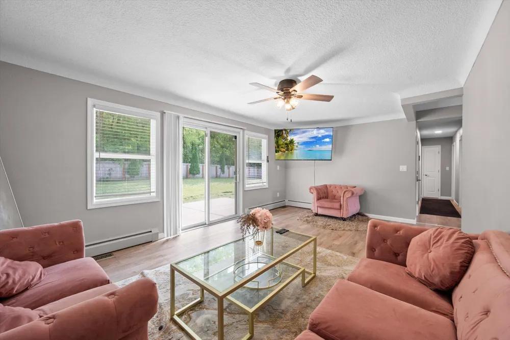 2656 Fremont Avenue E Maplewood, MN 55119