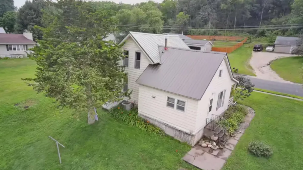 1543 Wabasha Avenue Saint Charles, MN 55972