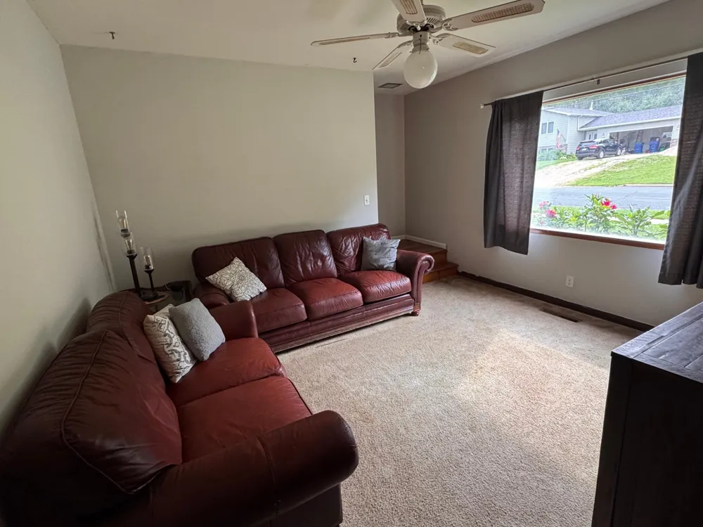 1543 Wabasha Avenue Saint Charles, MN 55972