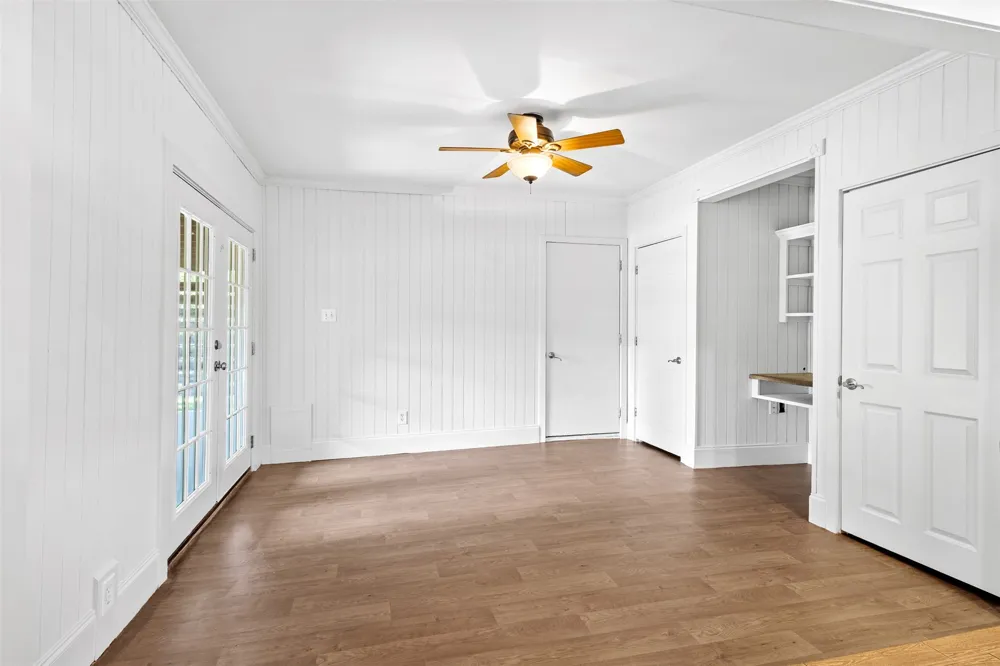 5204 Roxie Street Haltom City, TX 76117