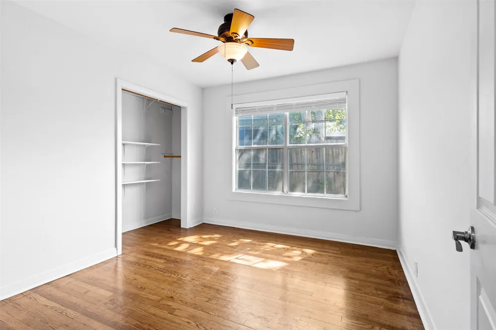 5204 Roxie Street Haltom City, TX 76117