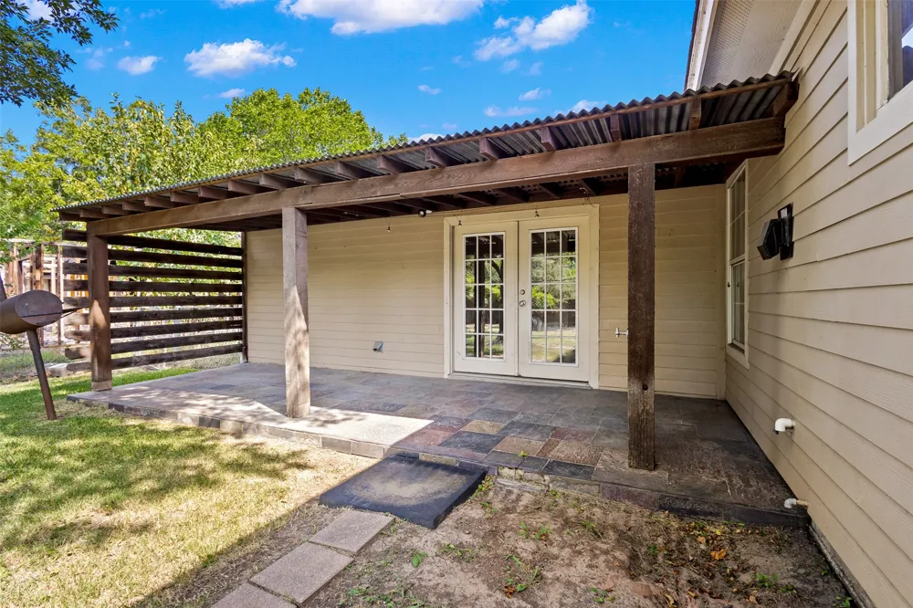 5204 Roxie Street Haltom City, TX 76117
