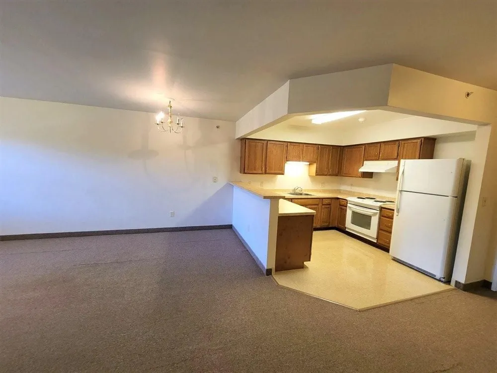 100 Canal View Dr, Ny Lyons, NY 14551