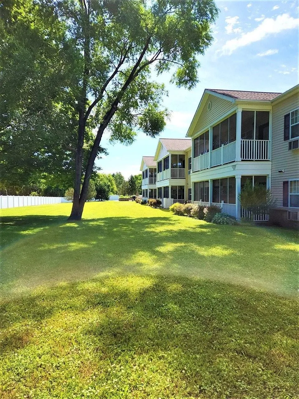100 Canal View Dr, Ny Lyons, NY 14551