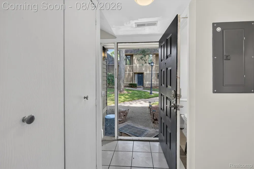 175 Briarcrest Drive #102 Ann Arbor City, MI 48104