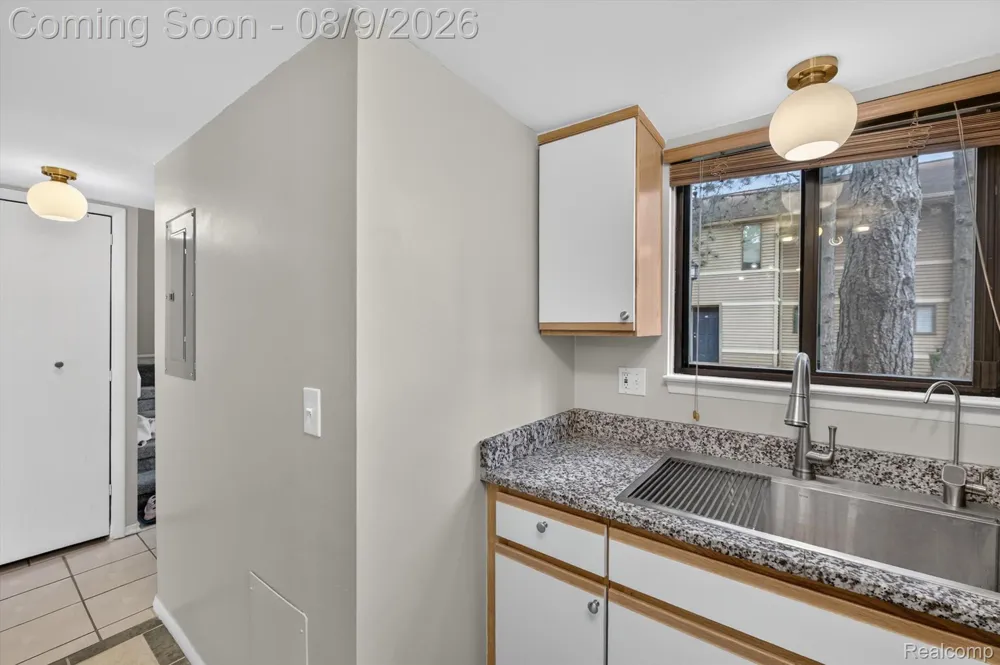 175 Briarcrest Drive #102 Ann Arbor City, MI 48104