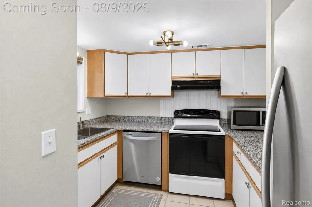 175 Briarcrest Drive #102 Ann Arbor City, MI 48104