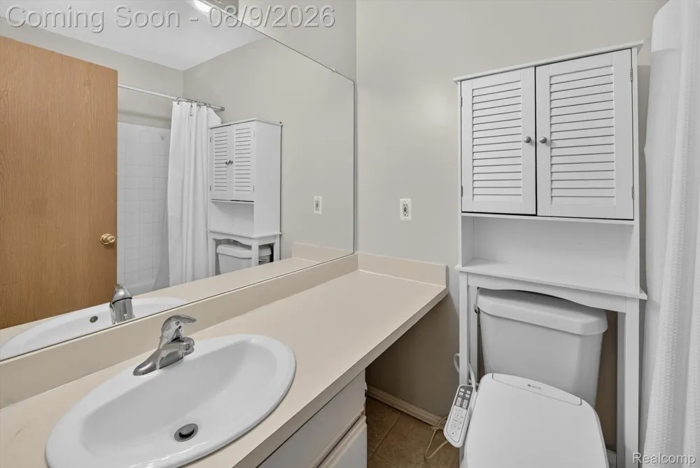 175 Briarcrest Drive #102 Ann Arbor City, MI 48104