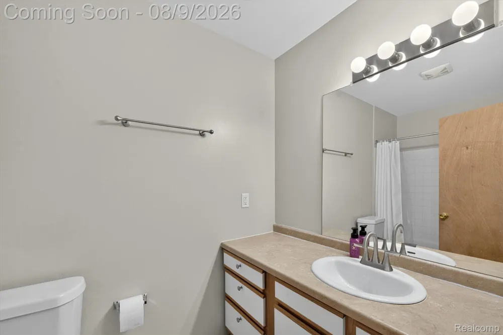 175 Briarcrest Drive #102 Ann Arbor City, MI 48104