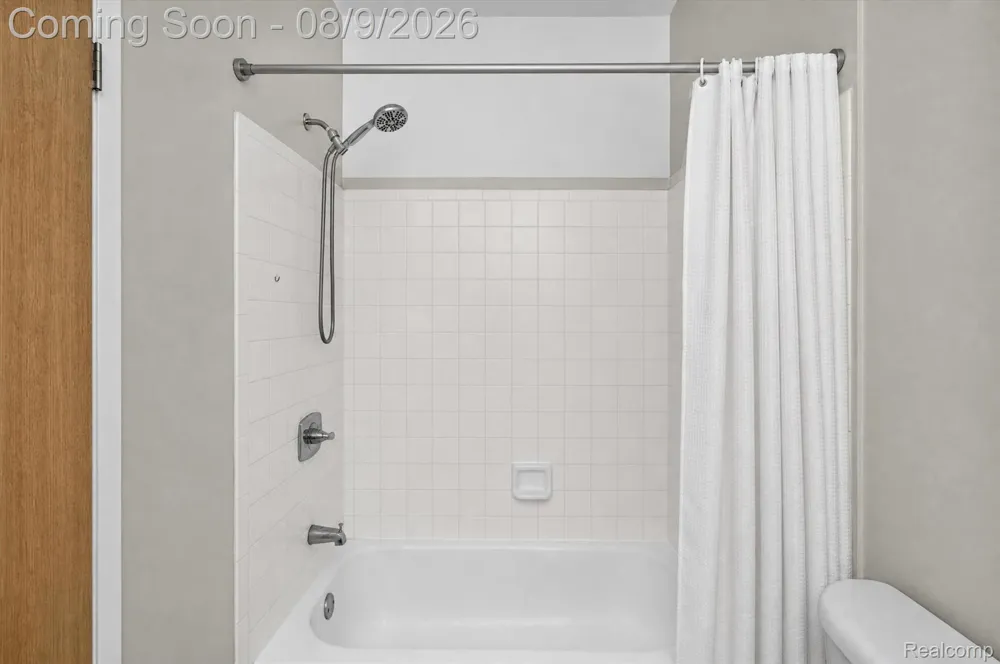 175 Briarcrest Drive #102 Ann Arbor City, MI 48104