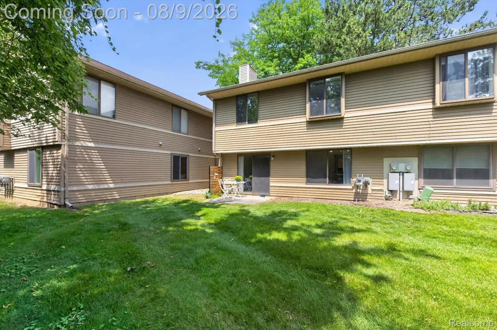 175 Briarcrest Drive #102 Ann Arbor City, MI 48104