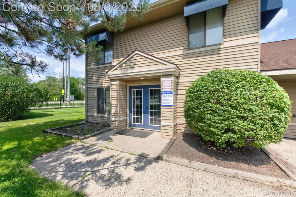 175 Briarcrest Drive #102 Ann Arbor City, MI 48104