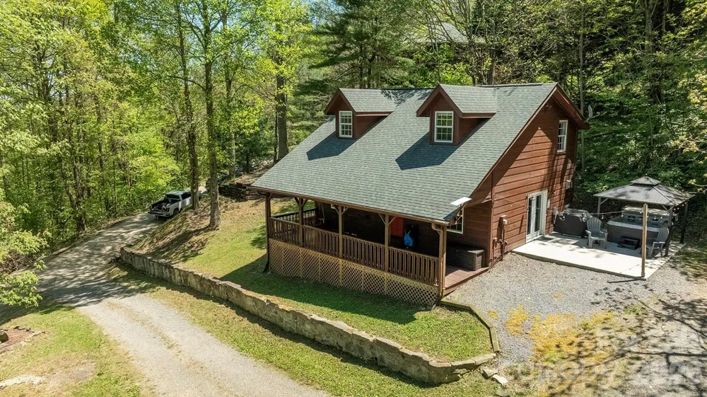 95 Lasso Lane Waynesville, NC 28785
