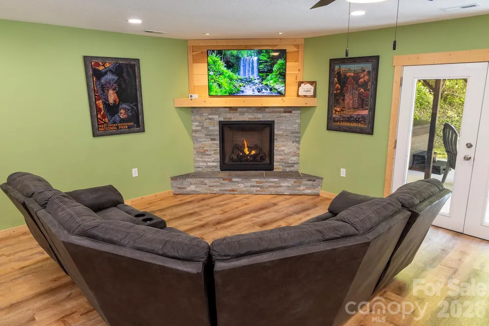 95 Lasso Lane Waynesville, NC 28785