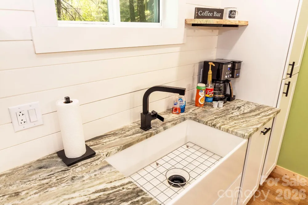 95 Lasso Lane Waynesville, NC 28785