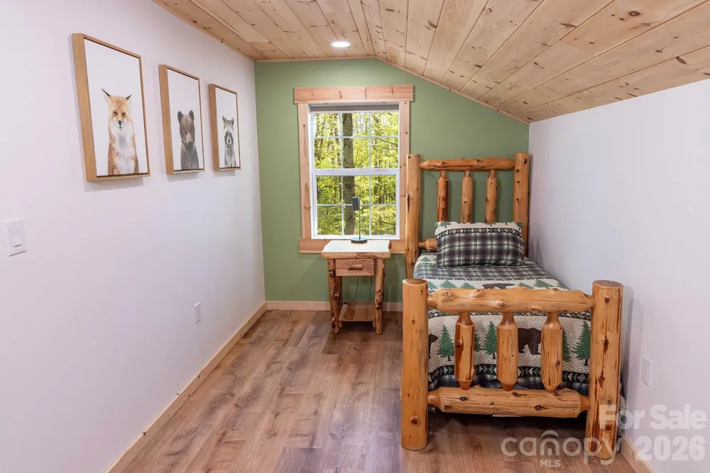 95 Lasso Lane Waynesville, NC 28785