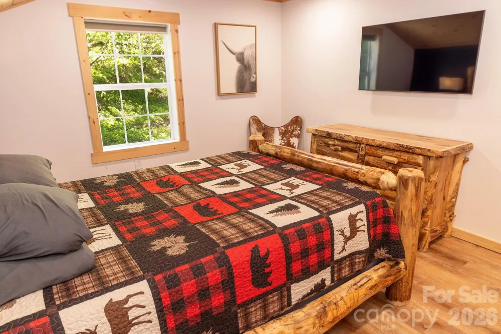 95 Lasso Lane Waynesville, NC 28785