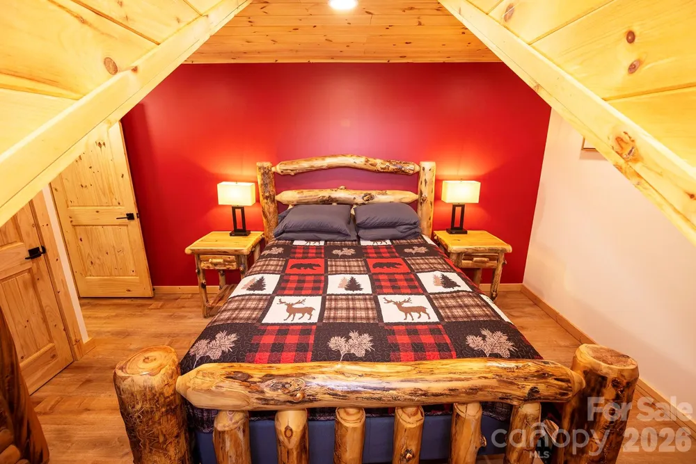 95 Lasso Lane Waynesville, NC 28785