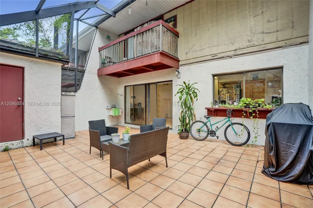 3003 Lakewood Ln Hollywood, FL 33021