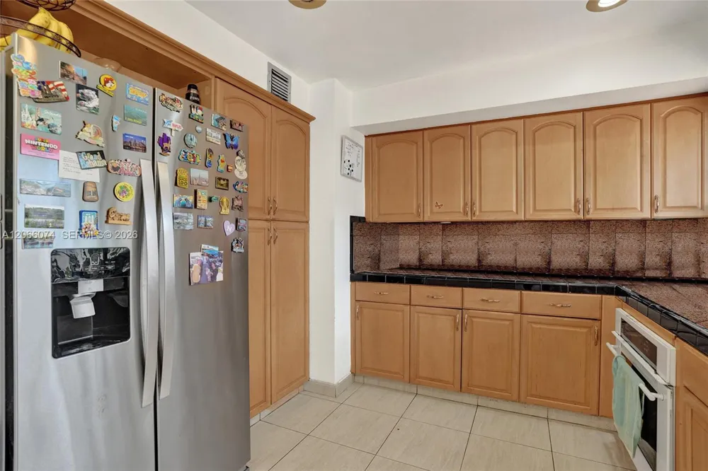 3003 Lakewood Ln Hollywood, FL 33021