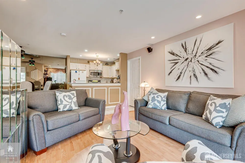 1413 Waterford Drive Edison, NJ 08817