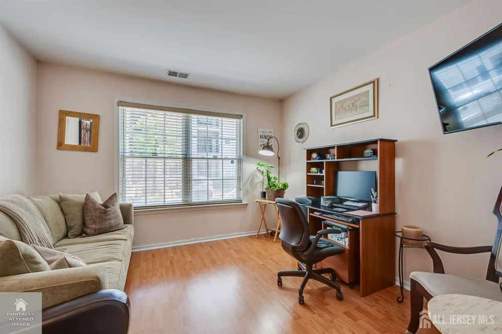 1413 Waterford Drive Edison, NJ 08817