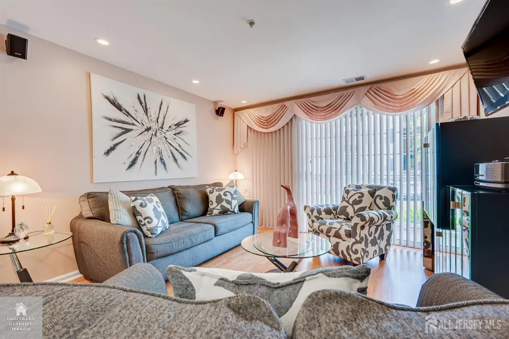 1413 Waterford Drive Edison, NJ 08817