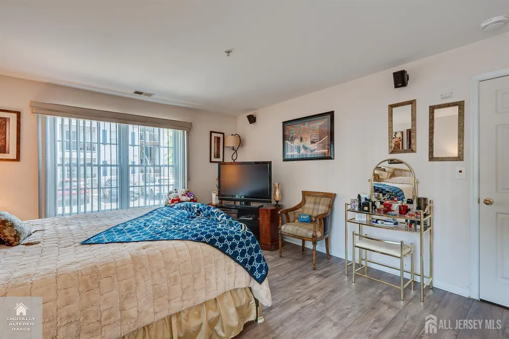 1413 Waterford Drive Edison, NJ 08817
