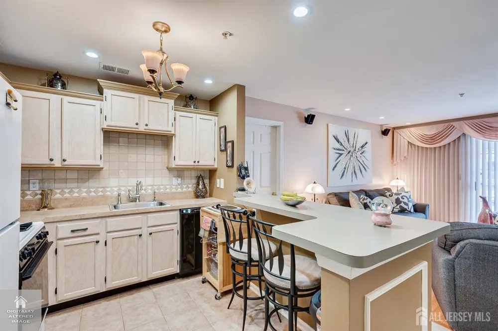 1413 Waterford Drive Edison, NJ 08817
