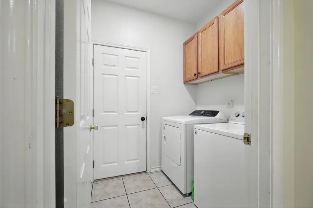 829 Redwood Avenue Rockport, TX 78382