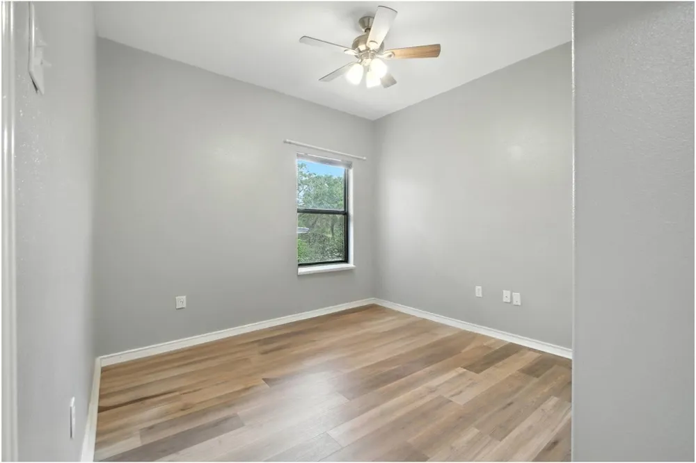 829 Redwood Avenue Rockport, TX 78382
