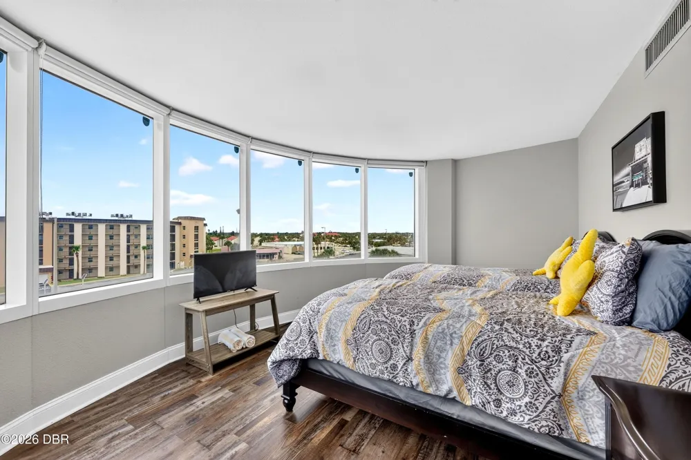 2625 S Atlantic Avenue #5SW Daytona Beach Shores, FL 32118